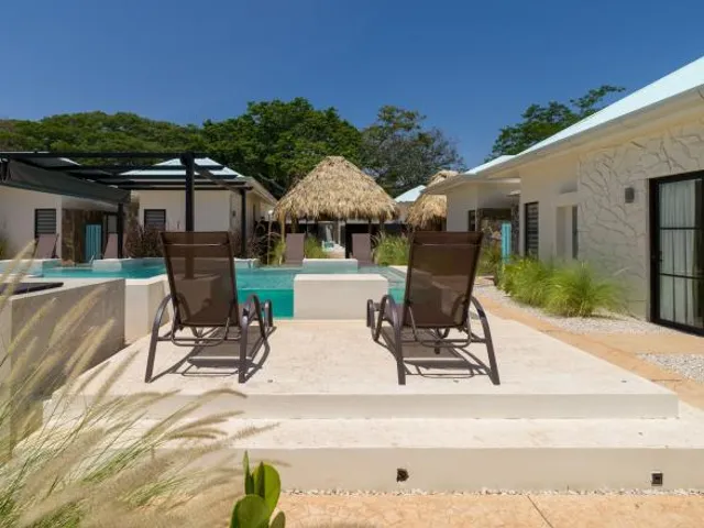 Villas VR Beachwalk Avellanas