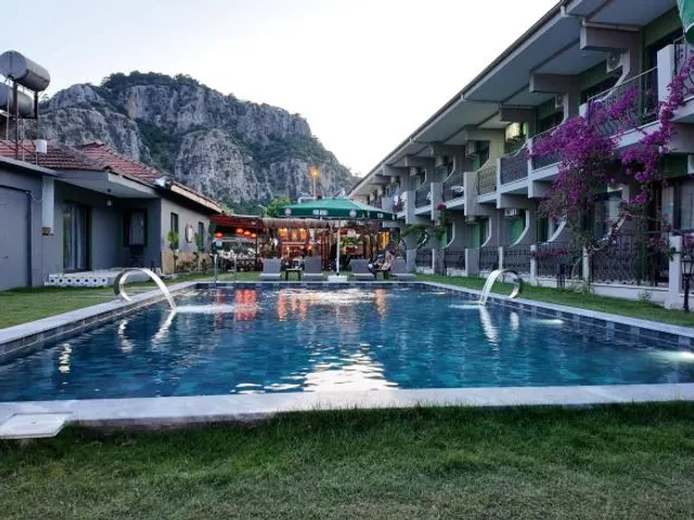 Smyrna Hotel