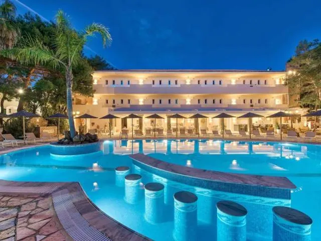 Hotel Vasilikos Beach