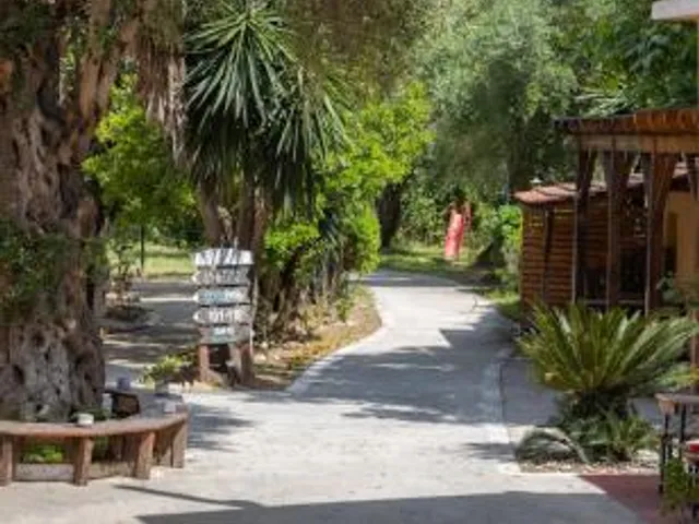 Wilde Rose Hotel