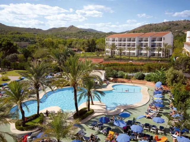 FERGUS Club Font de Sa Cala Beach