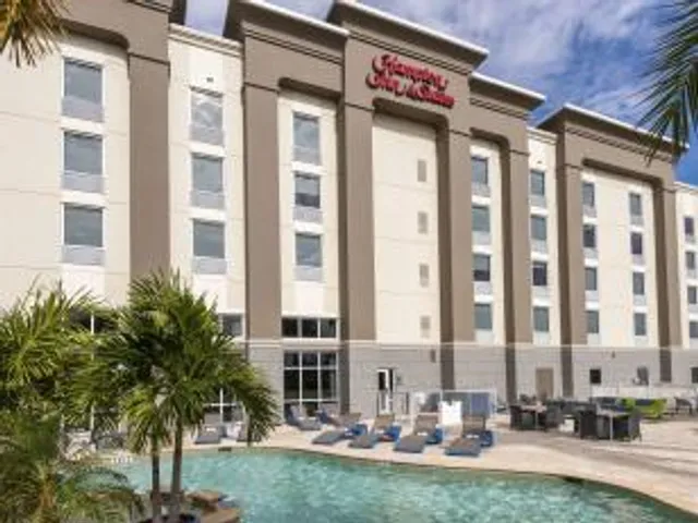 Hampton Inn & Suites Fort Myers-Colonial Blvd.