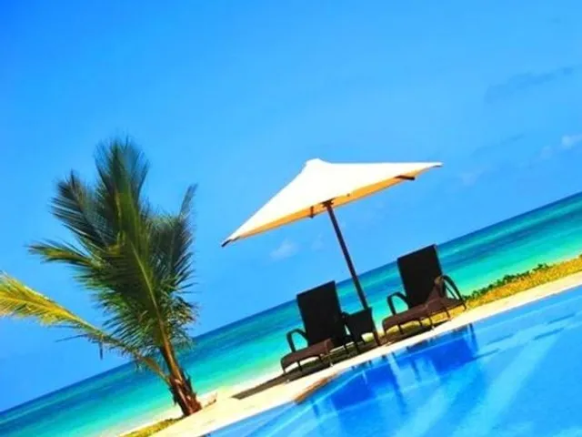Lantana Galu Beach Hotel