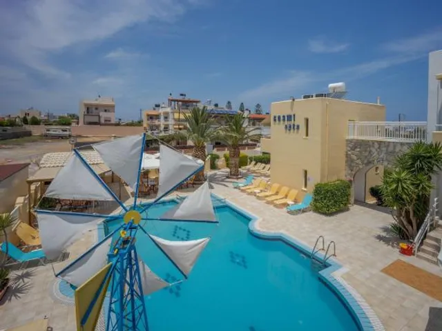 Cosmi Apartments By Estia