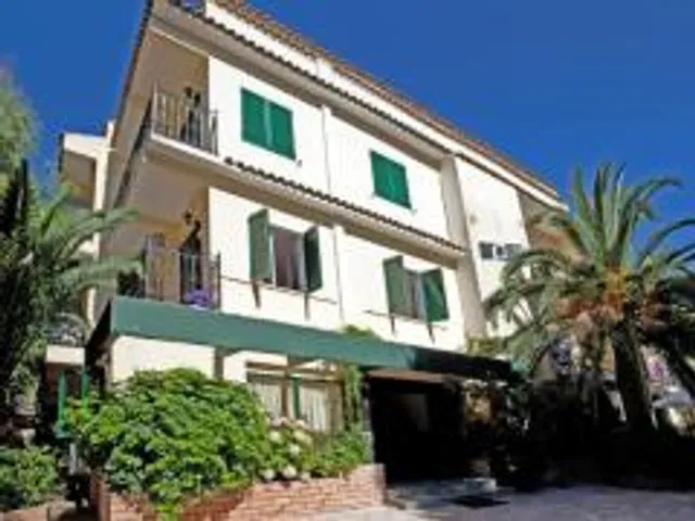 Hotel Galaxias