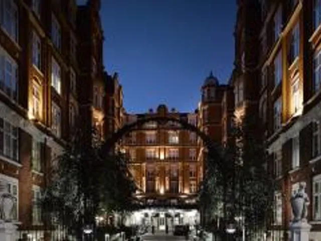 St. Ermin's Hotel, Autograph Collection