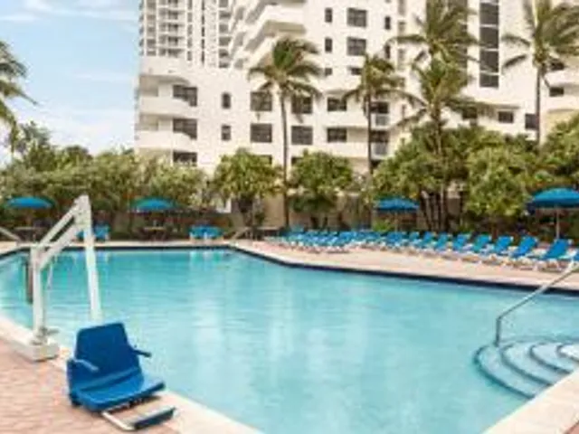 Holiday Inn Miami Beach Oceanfront