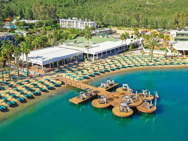 Green Bay Resort & Spa