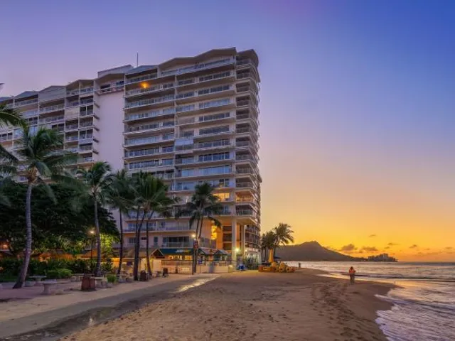 Waikiki Shore by Castle Hotels & Resorts