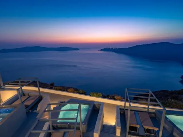 Gizis Cliffside Suites