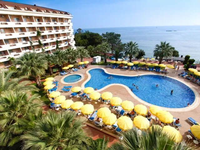 Aska Bayview Resort Hotel