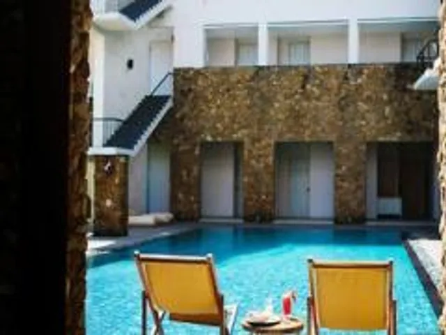 Mahogany Hotel
