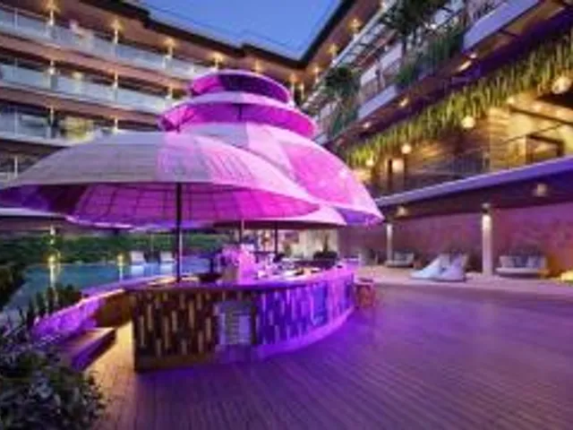 The Crystal Luxury Bay Resort