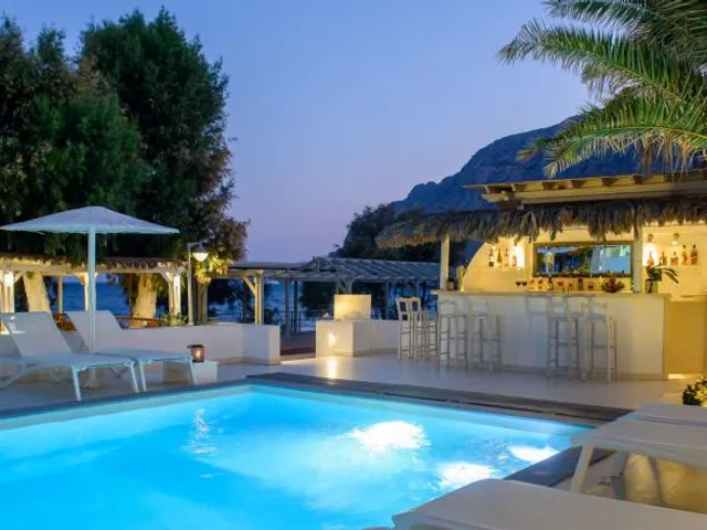 Alesahne Beach Hotel