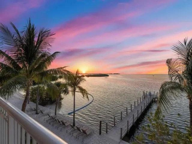Beachside Resort & Residences