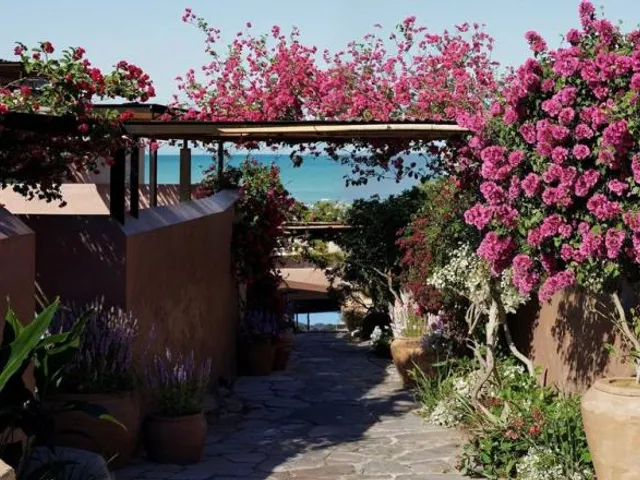 Volta Seaside Boutique Hotel