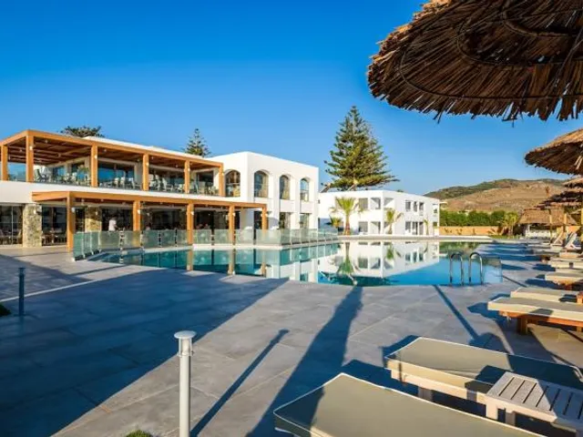 Solimar White Pearl Hotel