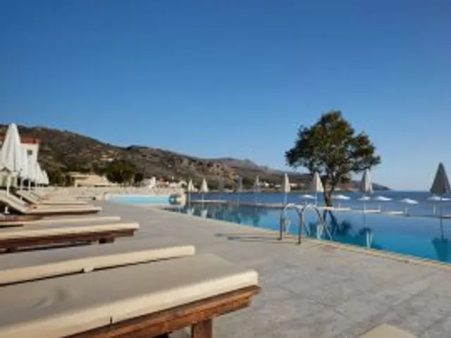 Giannoulis Grand Bay Beach Resort