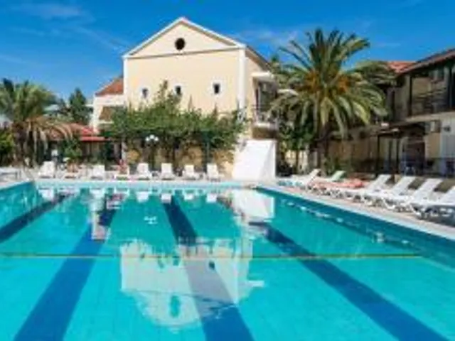 Hotel Perkes Complex
