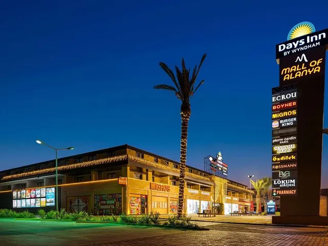 Days Inn by Wyndham Las Vegas Airport Near the Strip