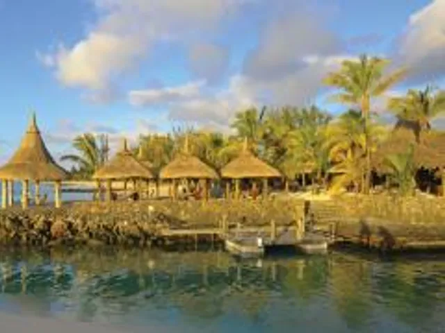 Paradis Beachcomber Golf Resort & Spa