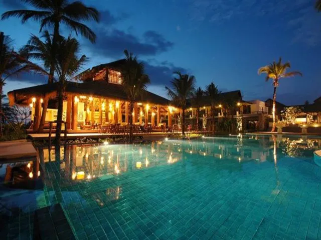 Palm Galleria Resort
