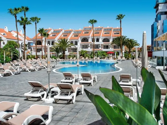 Paradise Park Fun Lifestyle Hotel