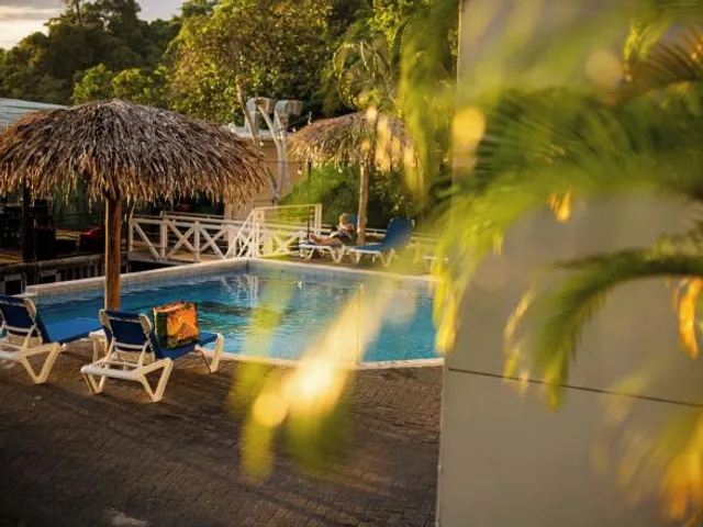 El Faro Beach Hotel