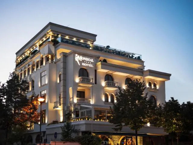 Mondial Resort & Spa