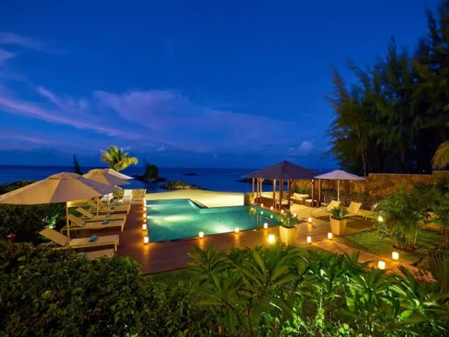 Bel Azur Beachfront Suites and Penthouses by Lov
