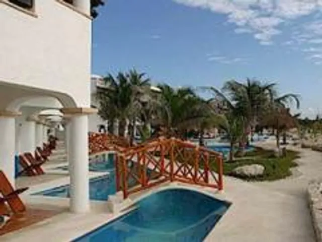 Hidden Beach Resort Au Naturel Club