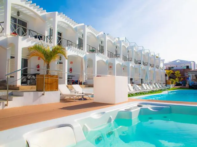 Vista Bonita Gay Resort