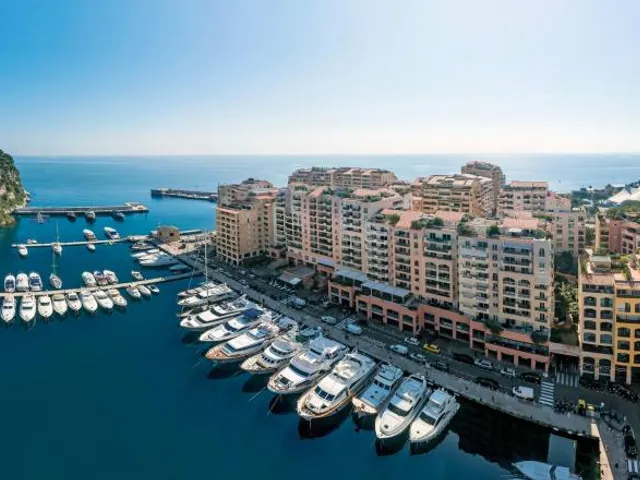 Columbus Hotel Monte-Carlo, Curio Collection by Hilton