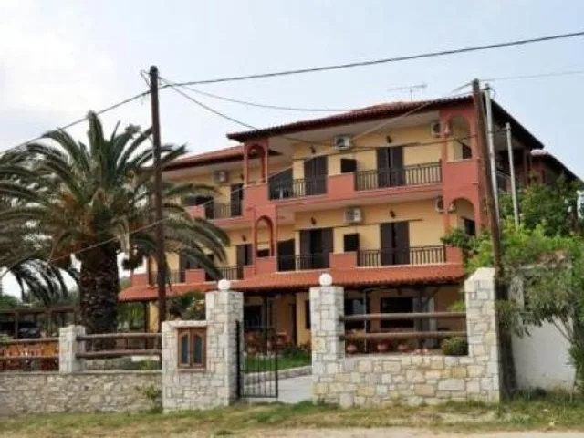 Hotel Avra
