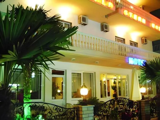 Gold Stern Hotel