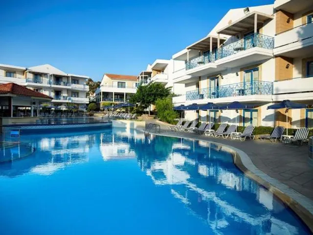 Pefki Islands Resort