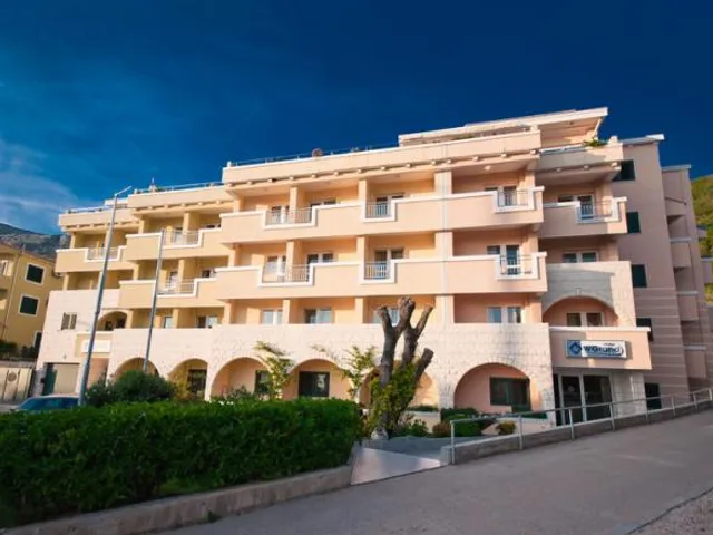 WGrand Hotel