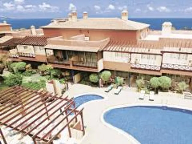 El Cerrito Apartamentos