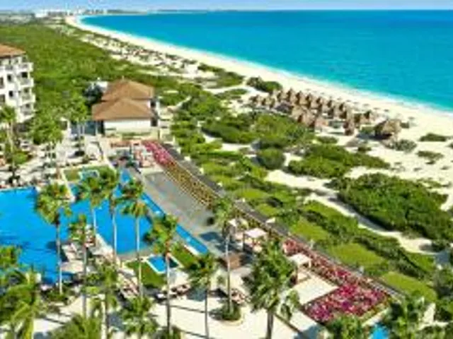 Secrets Playa Mujeres Golf & Spa Resort