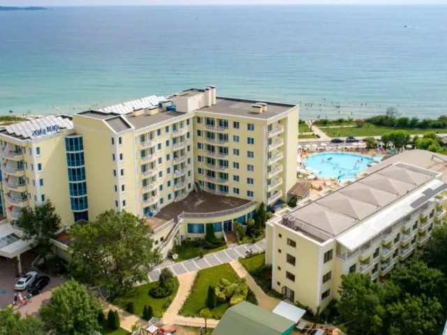 Perla Beach Holiday Club