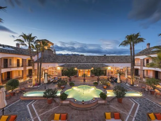 La Cala Resort