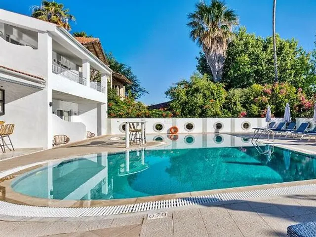 Sirocco Apartments