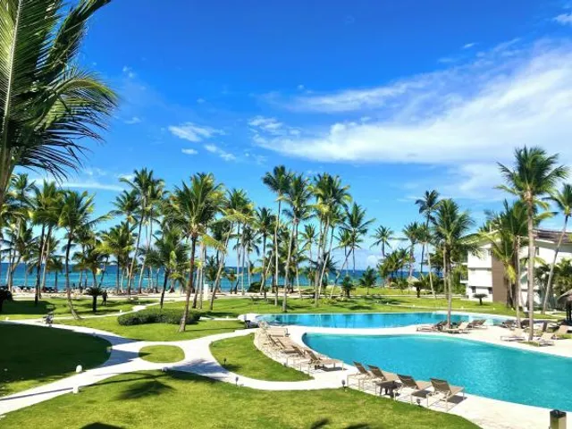 Playa Palmera Beach Resort