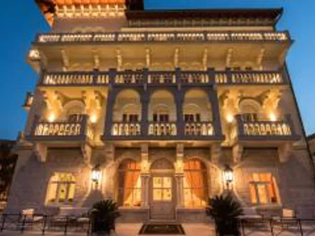Arbiana Heritage Luxury Boutique Hotel