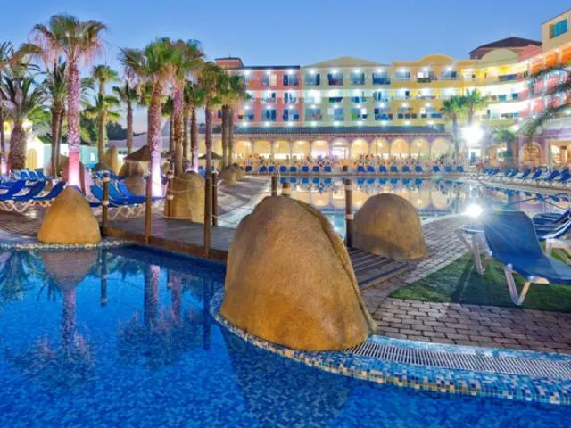 Hotel Mediterráneo Bay