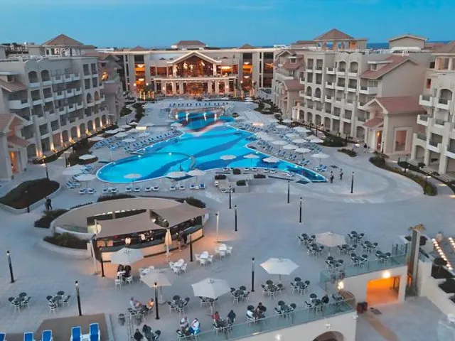 SRNTY Sahl Hasheesh