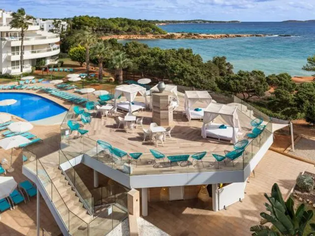 Tropic Garden Hotel Apartments