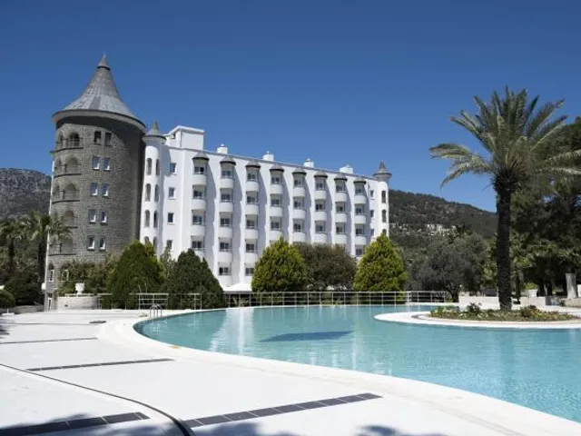 X Life Hotel Sarigerme 15