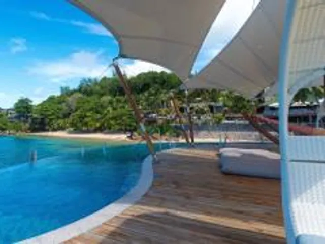 Coco de Mer Hotel & Black Parrot Suites