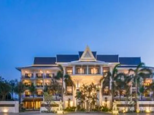 Lotus Blanc Hotel